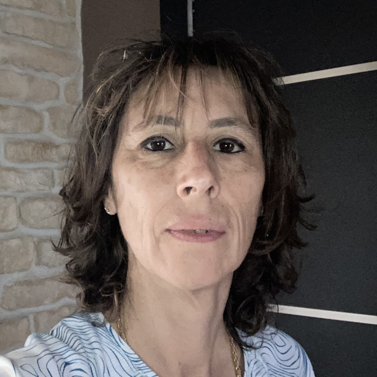 Christine COLONGES